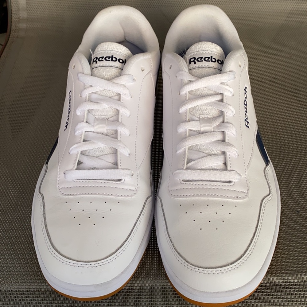 White Reebok 👟 - Picture 3 of 7
